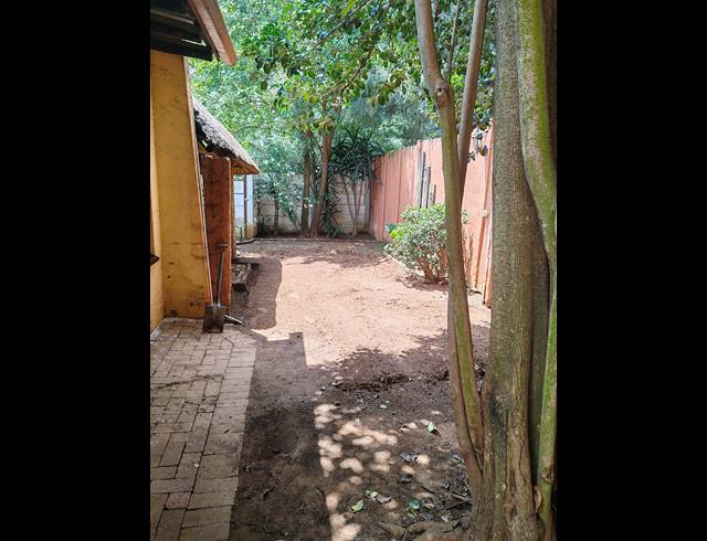 1 bed property to rent in GLEN MARAIS